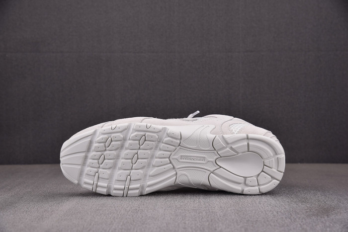 New Balance x MIU MIU NB530 NB000047