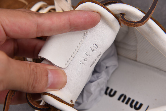 New Balance x MIU MIU NB530 NB000048