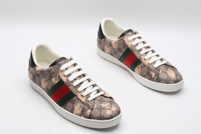 G*u*i* trainer sneaker91