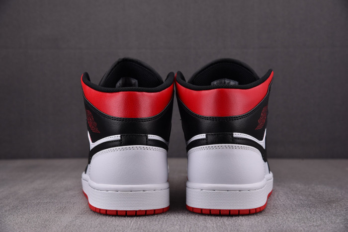 air jordan 1 mid gym red black toe dq8426-106