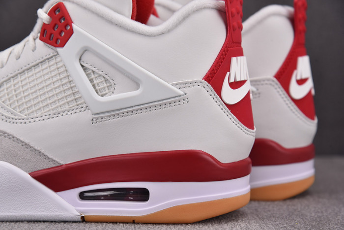 Jordan 4 Retro SB Varsity Red DR5415-106