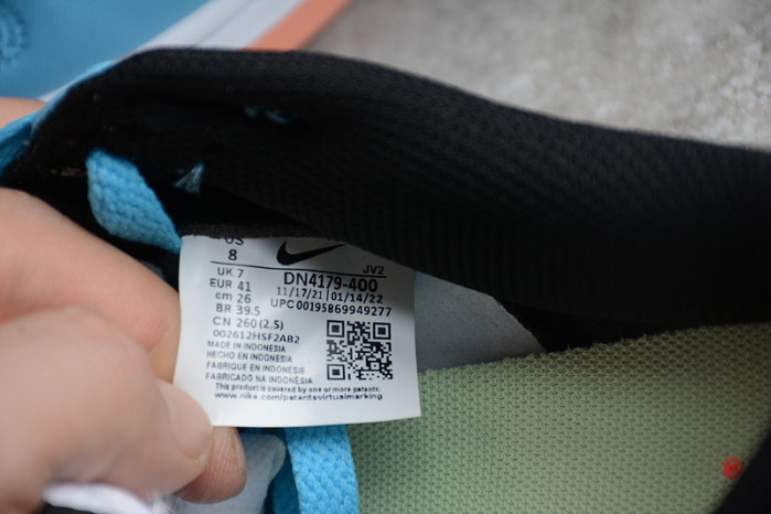 nike dunk low kyrie irving baltic blue dn4179-400