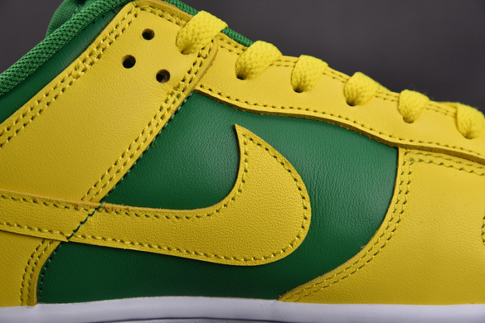 nike dunk low reverse brazil dv0833-300