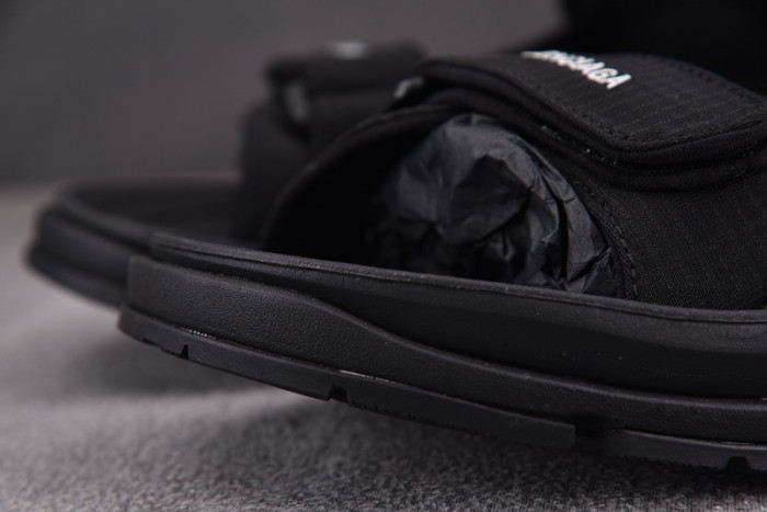 balenciag* sandal 39