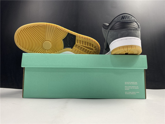 nike sb dunk low dark grey black gum ar0778-001